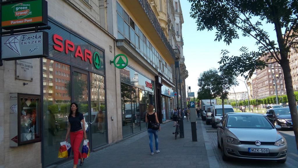 Downtown Oasis Vandrerhjem *
