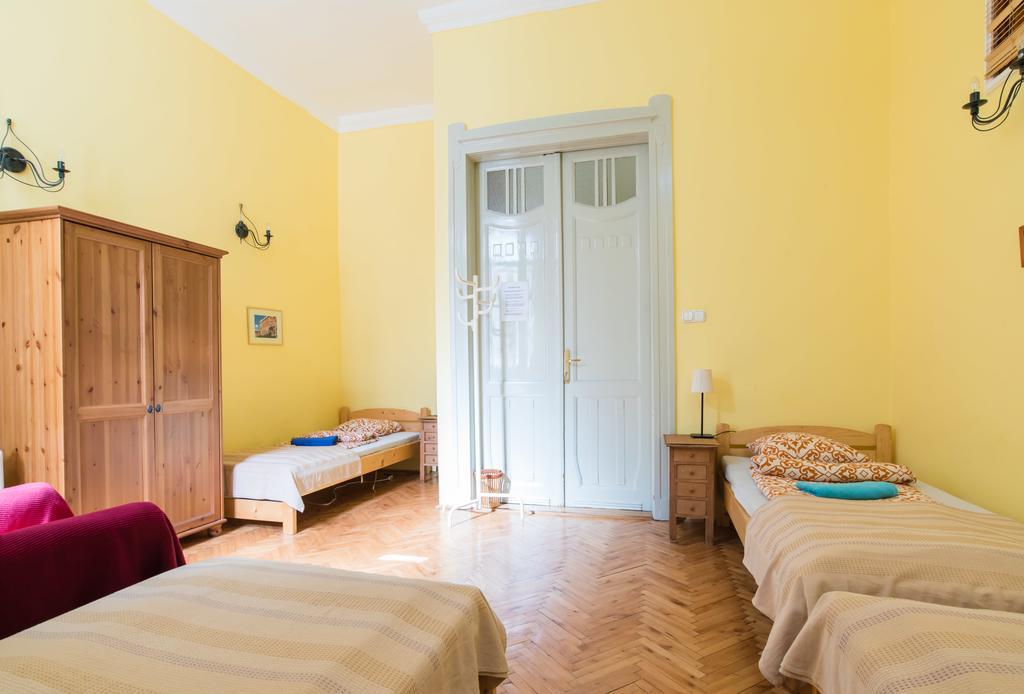 Downtown Oasis Ostello *
