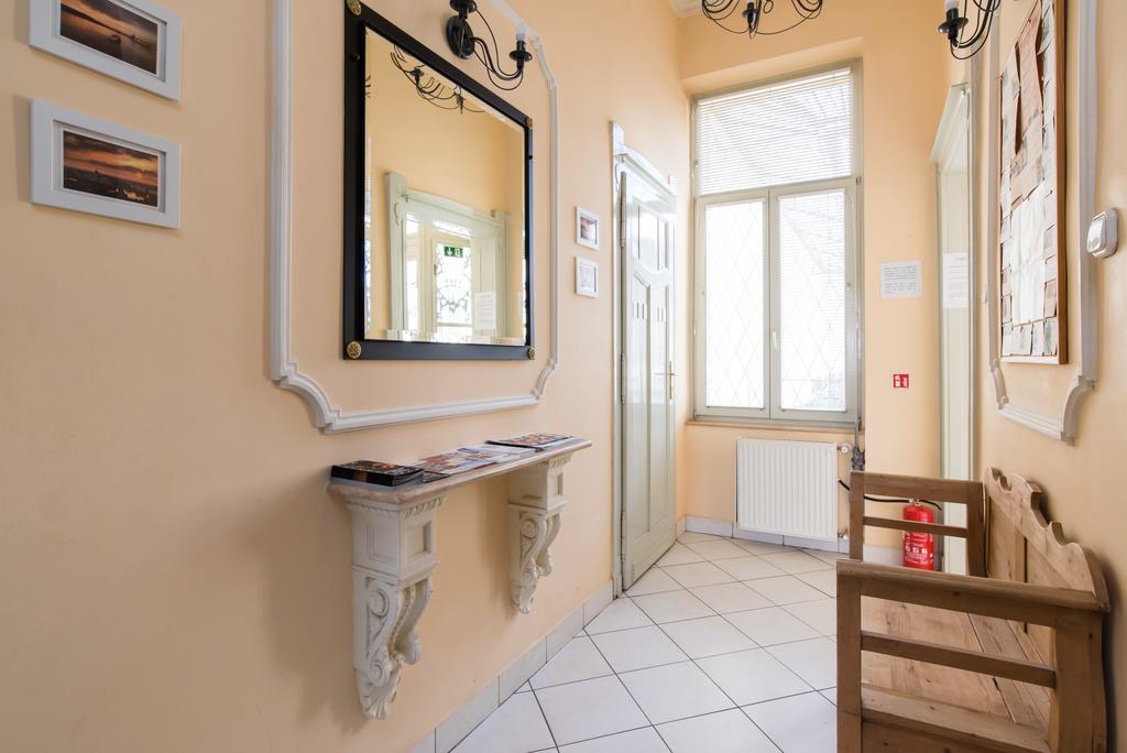 Downtown Oasis Hostal Budapest